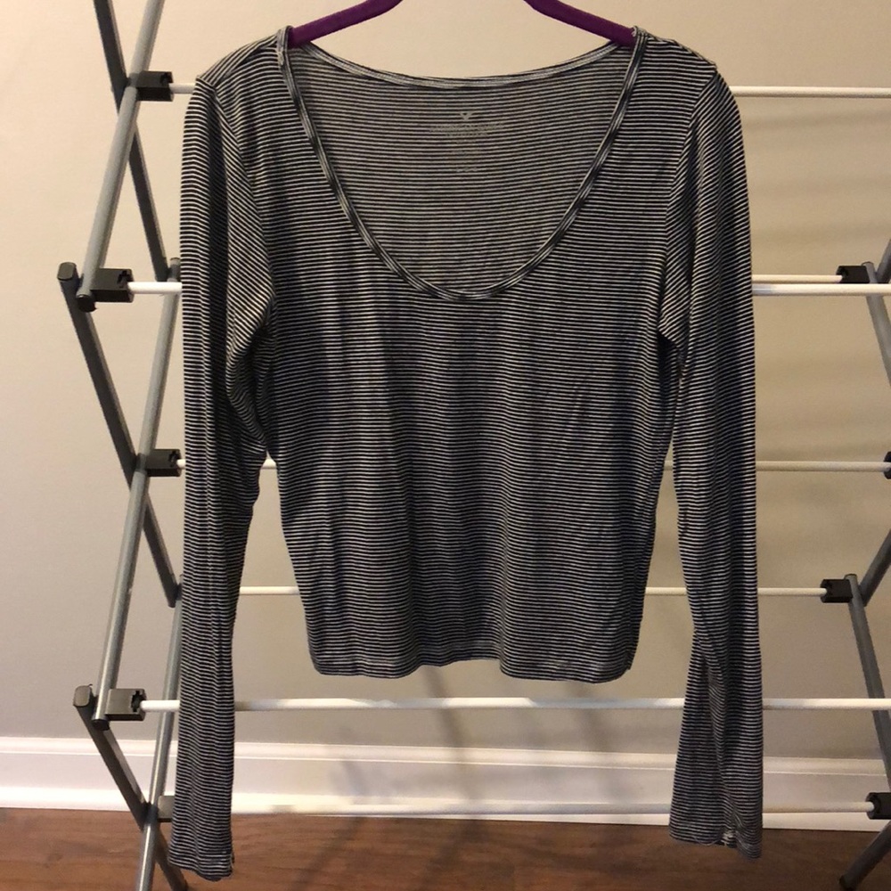 American Eagle long sleeve crop b&w stripes size L